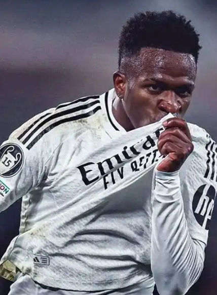 登录-索要6000万欧年薪！皇马巨星飘了，续约谈崩，想去英超拿金球奖|维尼修斯|基利安·姆巴佩|皇家马德里|FIFA|萨尔茨堡红牛_新浪体育_新浪新闻